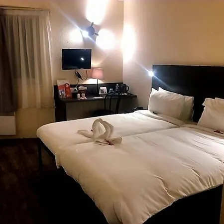 The Originals City, Le Forum, Strasbourg Nord Hotel 3*