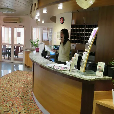 Hotel The Originals City, Le Forum, Strasbourg Nord Schiltigheim