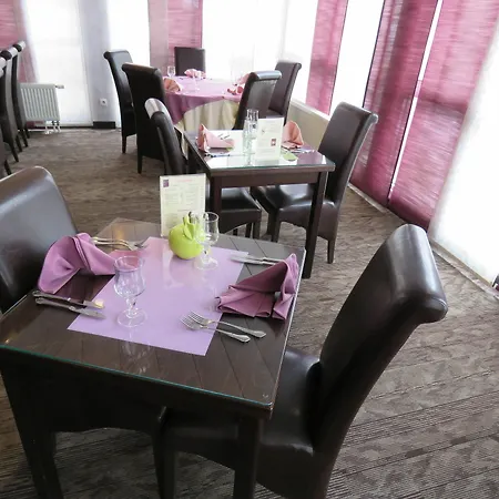 The Originals City, Le Forum, Strasbourg Nord Hotel 3*
