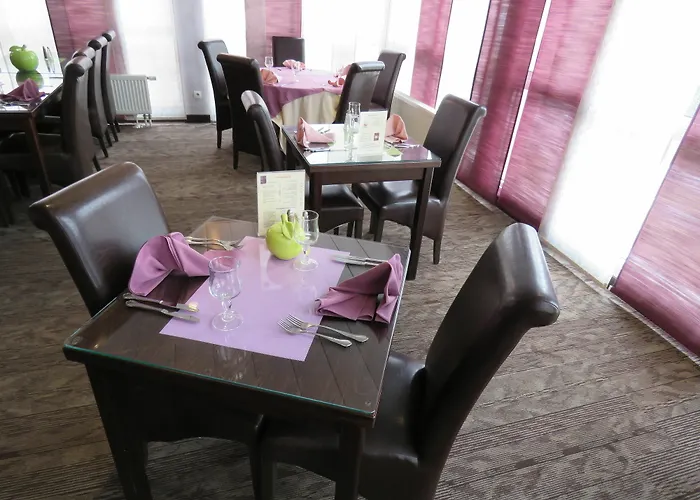 The Originals City, Le Forum, Strasbourg Nord Hotel 3*